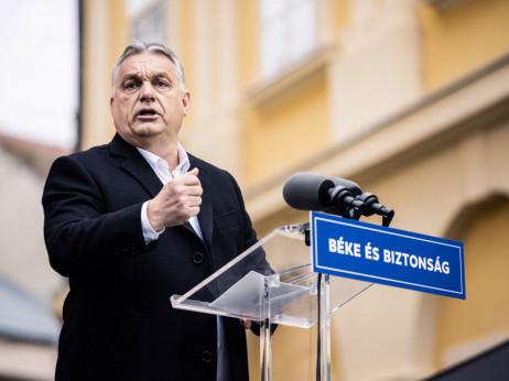 Orbán za financiranje proračunskih rupa uzima novac od velikih tvrtki