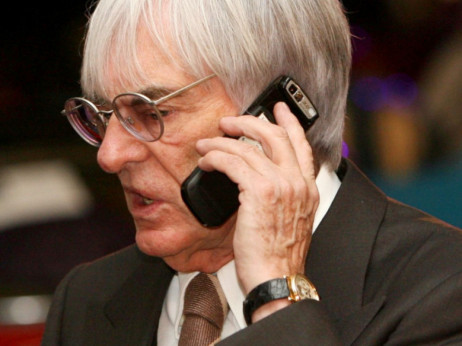 Ecclestone: 'Putin je izniman čovjek, primio bih metak za njega'