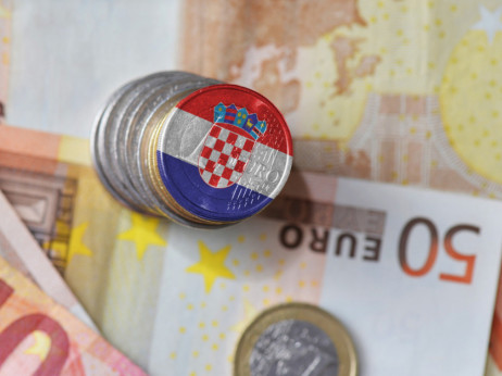 Analitičari Bloomberg Adrije predviđaju deficit proračuna od tri posto