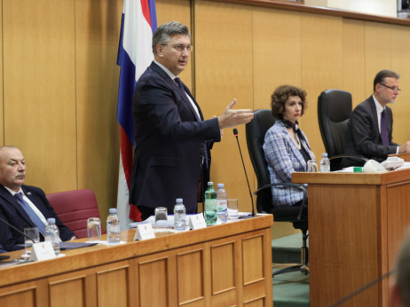 Premijer obećava, ministarstvo šuti, a trošak konverzije sve je bliže