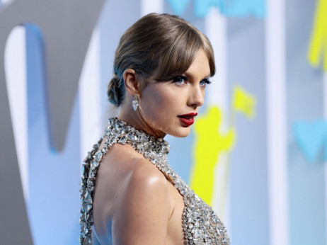 Taylor Swift Universal Musicu račun podebljala za 3,1 miljardu dolara