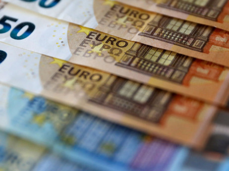 Euro dosegao najvišu vrijednost u odnosu na dolar od kraja srpnja