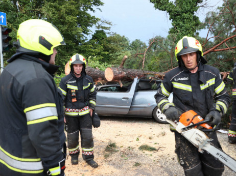 Snažna oluja poharala Hrvatsku, plinska afera i dalje smrdi