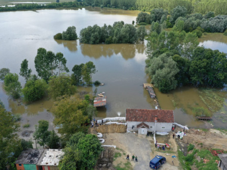 Sve snage su u pripravnosti zbog porasta vodenog vala Drave