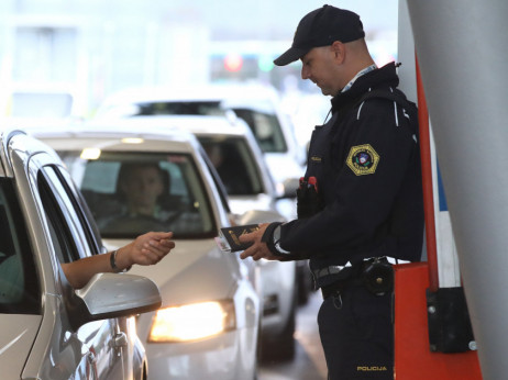 Granični promet prema Sloveniji zasad bez problema