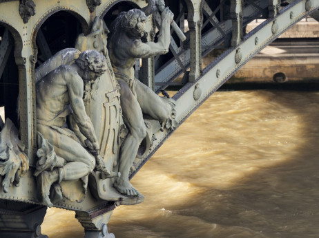 Čime se sve Pariz bori kako bi ostao prestižna destinacija