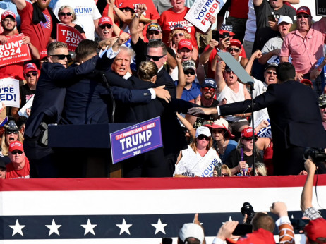 Dvoje mrtvih na predizbornom skupu Donalda Trumpa, ozlijeđen i on