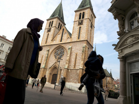 Ulagači zbog političke krize u BiH kapital preusmjeravaju u druge zemlje