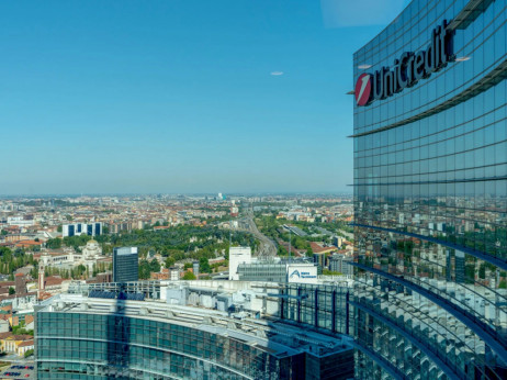 UniCredit započinje s otkupom dionica od 1,7 milijardi eura